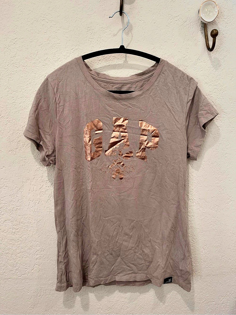 GAP x Disney graphic tee Graphic Tee in Brown Size Large Like New